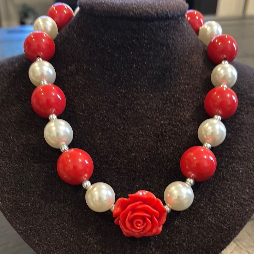 Elegant Red Rose and Pearl Acrylic Pin Up Cosplay Beaded Necklace
